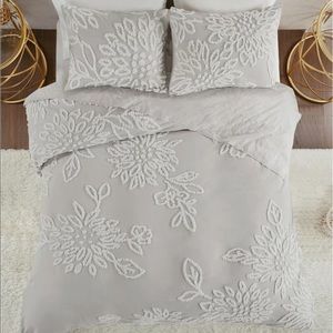 Madison Park Veronica Chenille Comforter Set - F/Q